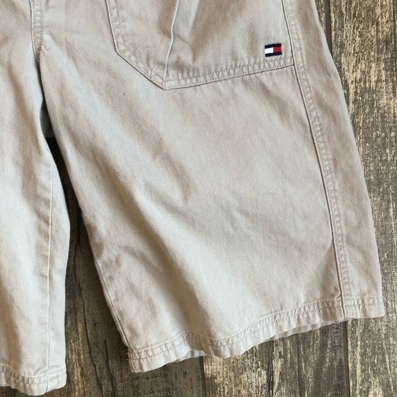 TOMMY Hilfiger khaki patch pocket shorts size 20 - Picture 5 of 10